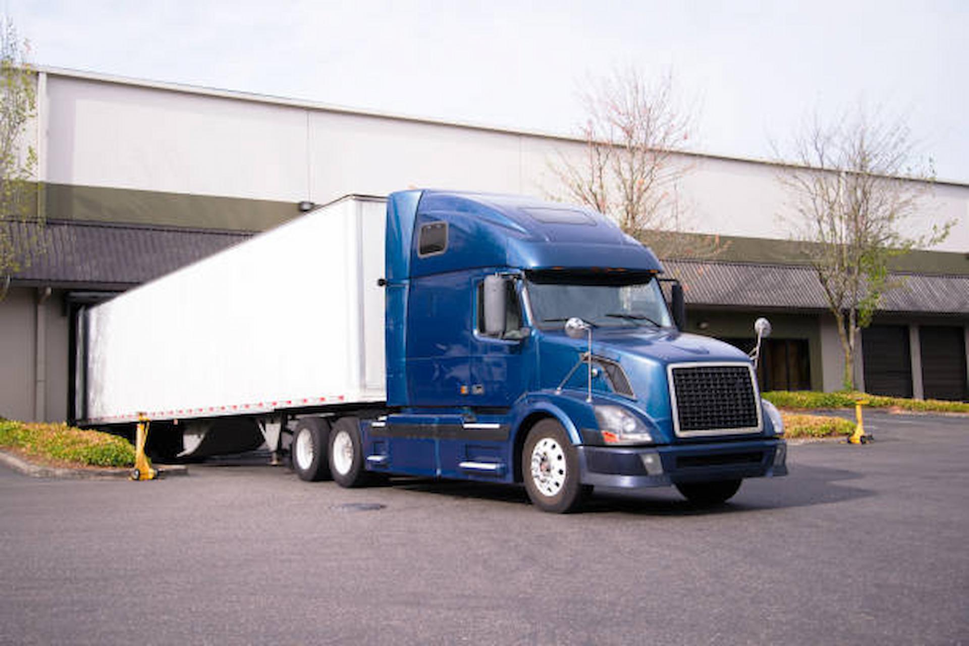 Anahuac Transport – What Are The Advantages Of Choosing A Credible Trucking Company?