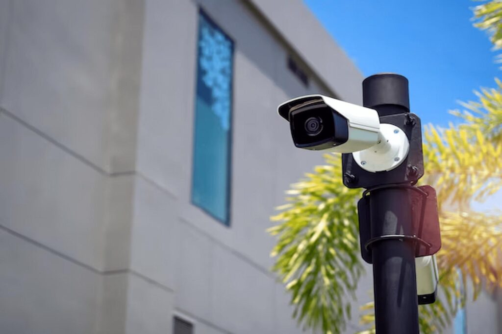 3 Advantages of At-Home CCTV